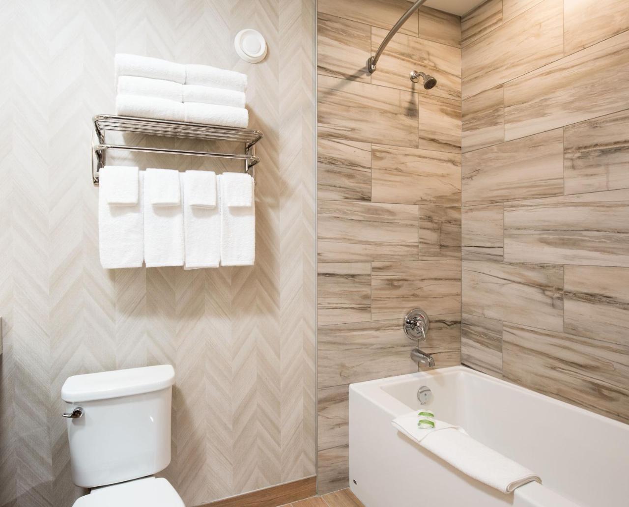 Pomeroy Inn & Suites Prince George Eksteriør billede